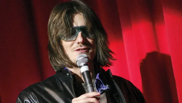 Mitch Hedberg’s 20 Best One-Liners – Proof He Was a Comedy Genius