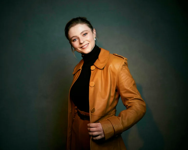 Thomasin McKenzie Net Worth